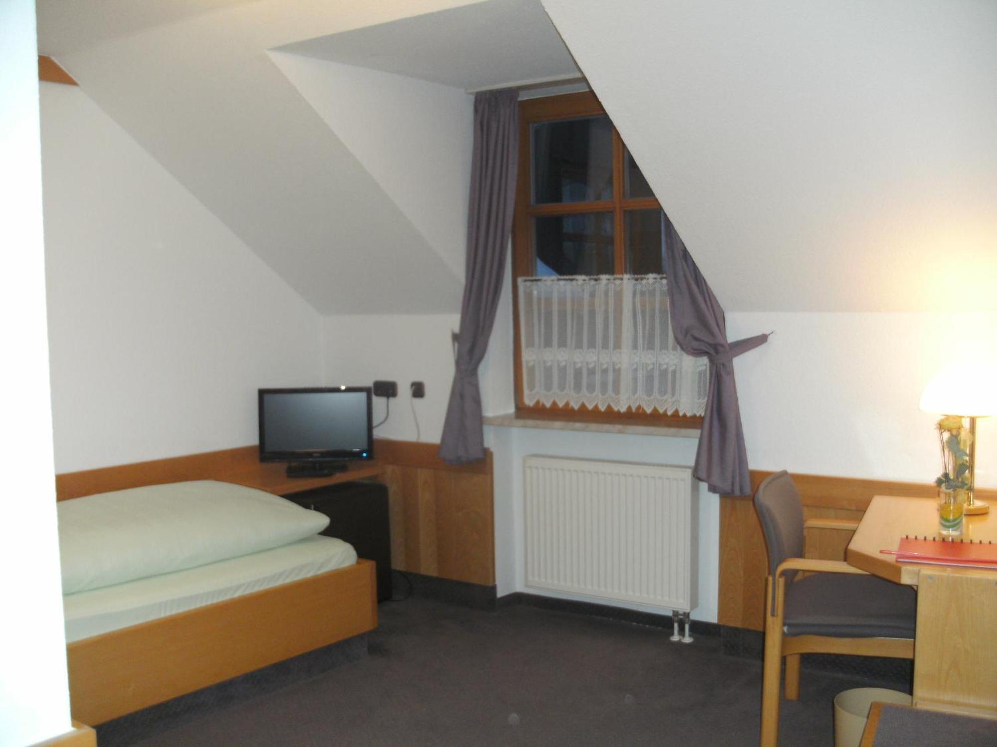 Landgasthof Zum Elsabauern Königstein in der Oberpfalz Exterior foto